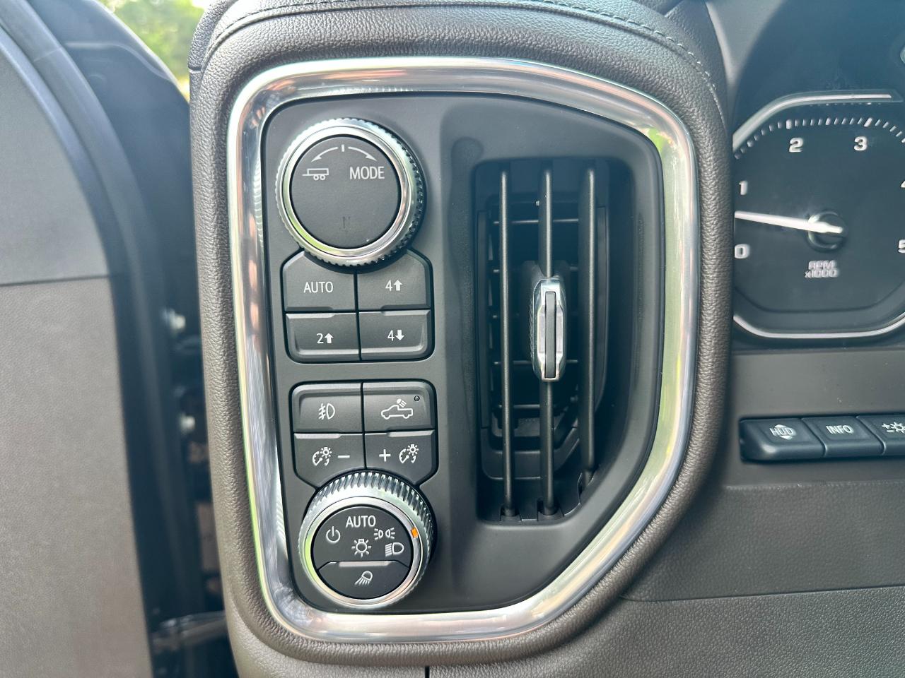 GMC Sierra 2500HD 4WD Crew Cab 159" Denali 2020