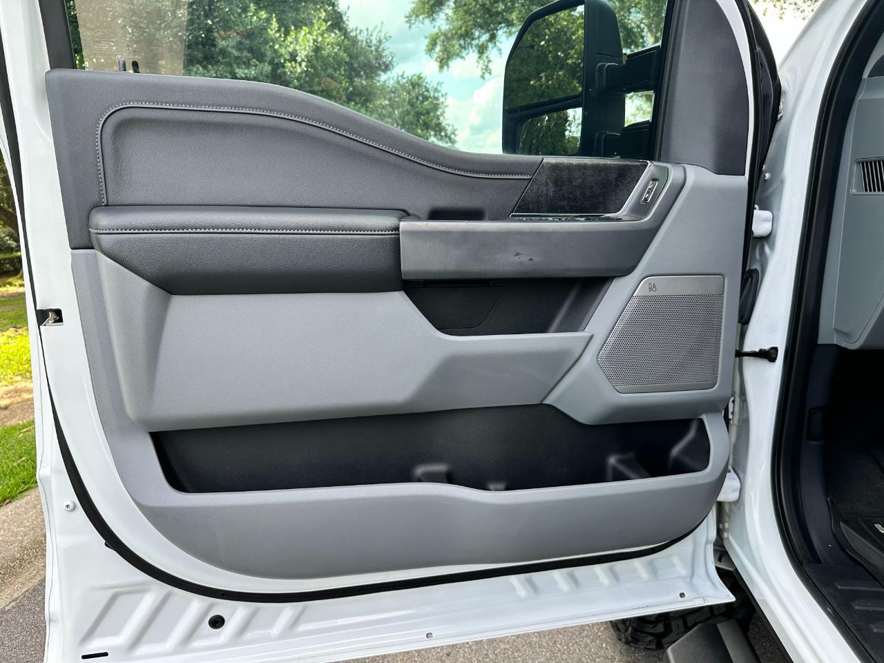 Ford Super Duty F-250 SRW XLT 4WD Crew Cab 6.75' Box 2024