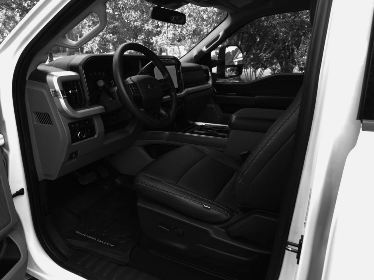Ford Super Duty F-250 SRW XLT 4WD Crew Cab 6.75' Box 2024