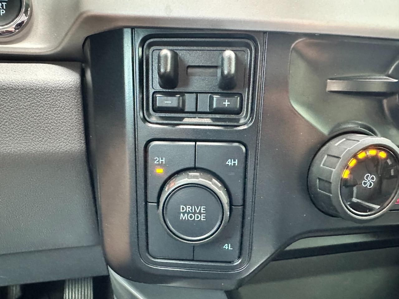 Ford Super Duty F-250 SRW XLT 4WD Crew Cab 6.75' Box 2024