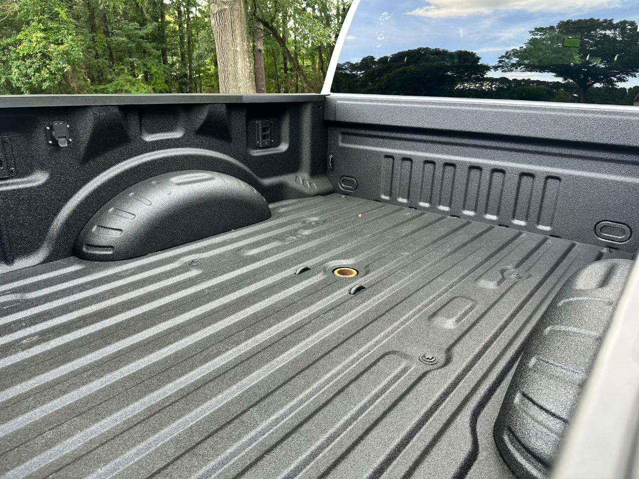 Ford Super Duty F-250 SRW XLT 4WD Crew Cab 6.75' Box 2024