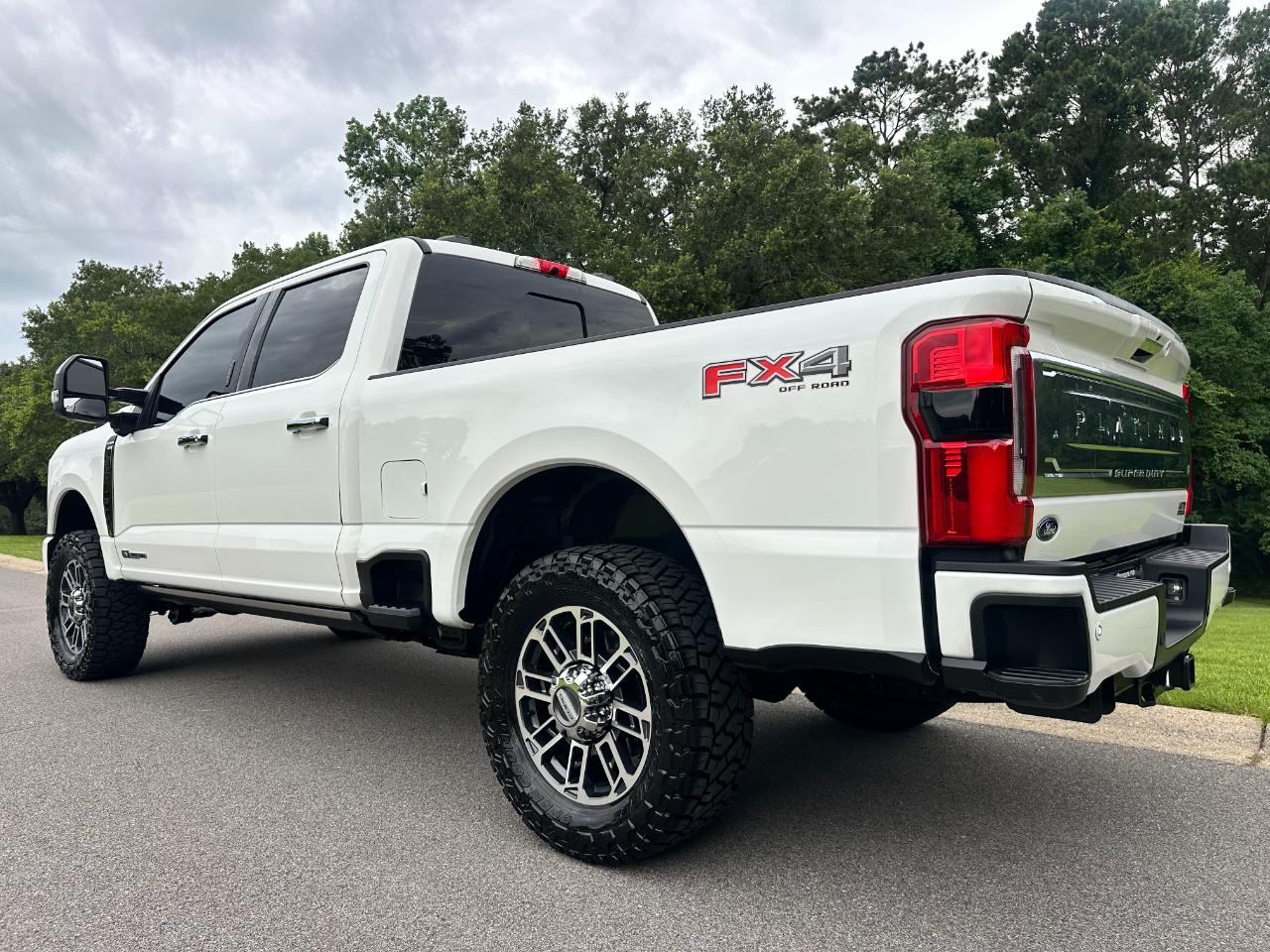 Ford Super Duty F-250 SRW Platinum 4WD Crew Cab 6.75' Box 2024