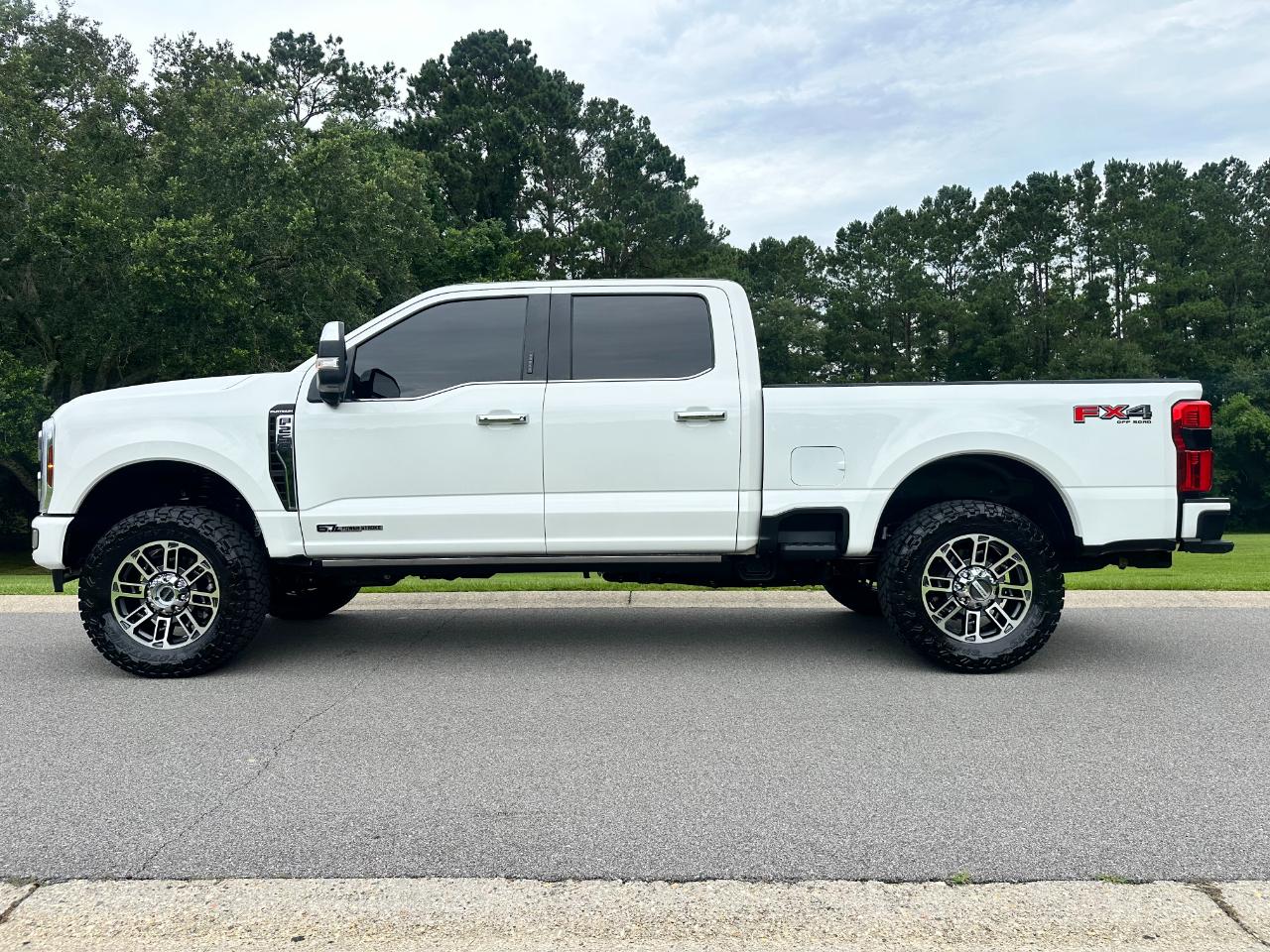 Ford Super Duty F-250 SRW Platinum 4WD Crew Cab 6.75' Box 2024