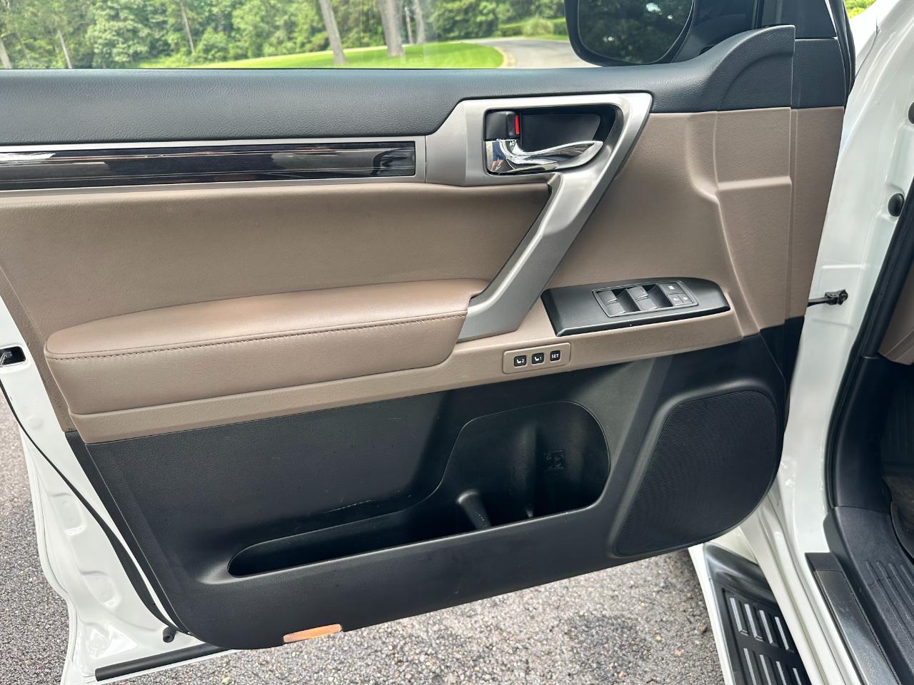 Lexus GX GX 460 Premium 4WD 2023