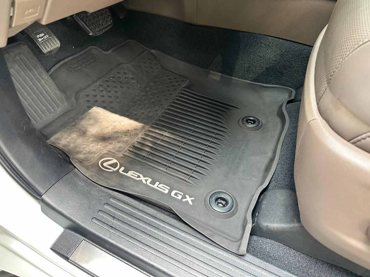 Lexus GX GX 460 Premium 4WD 2023
