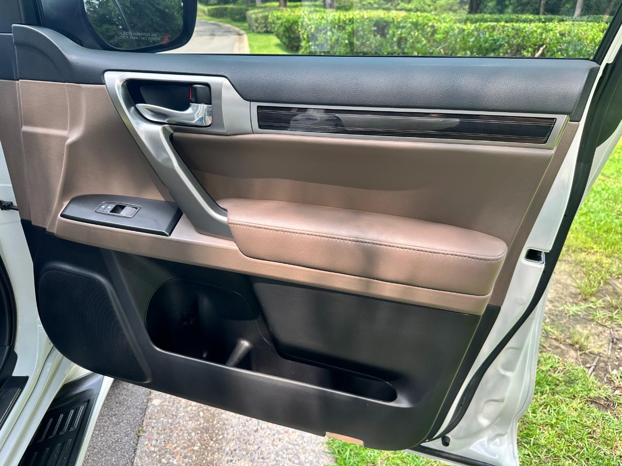 Lexus GX GX 460 Premium 4WD 2023
