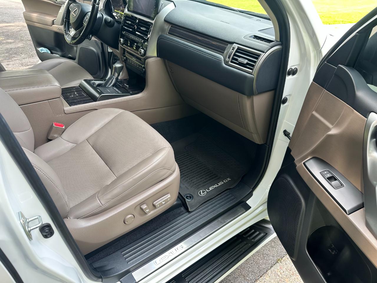 Lexus GX GX 460 Premium 4WD 2023