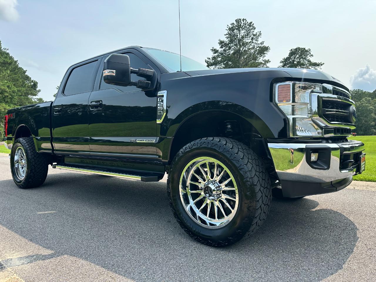 Ford Super Duty F-250 SRW Lariat 4WD Crew Cab 6.75' Box 2021