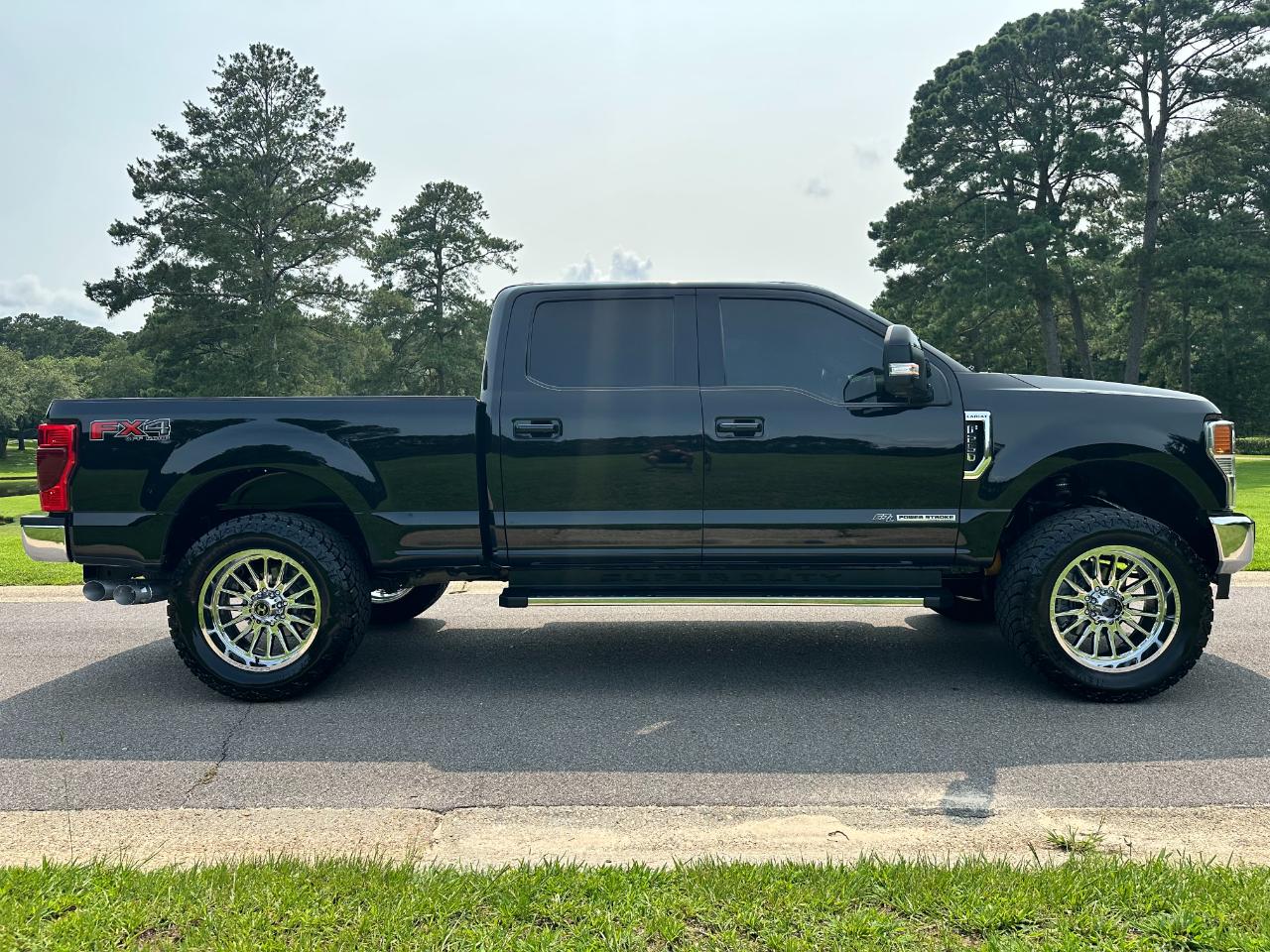 Ford Super Duty F-250 SRW Lariat 4WD Crew Cab 6.75' Box 2021
