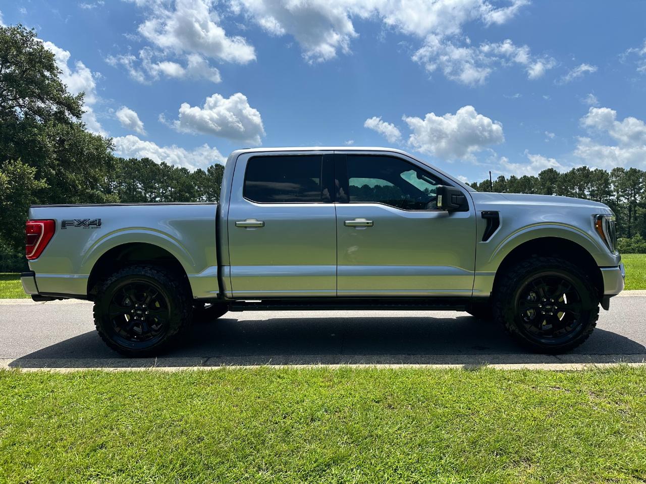 Ford F-150 XLT 4WD SuperCrew 5.5' Box 2022