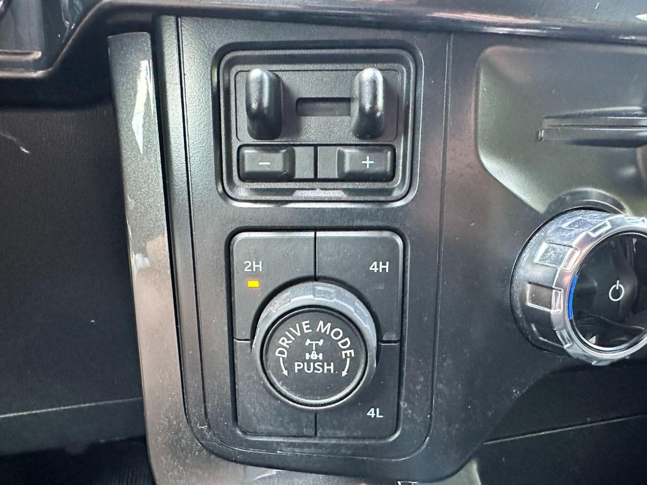 Ford F-150 XLT 4WD SuperCrew 5.5' Box 2022