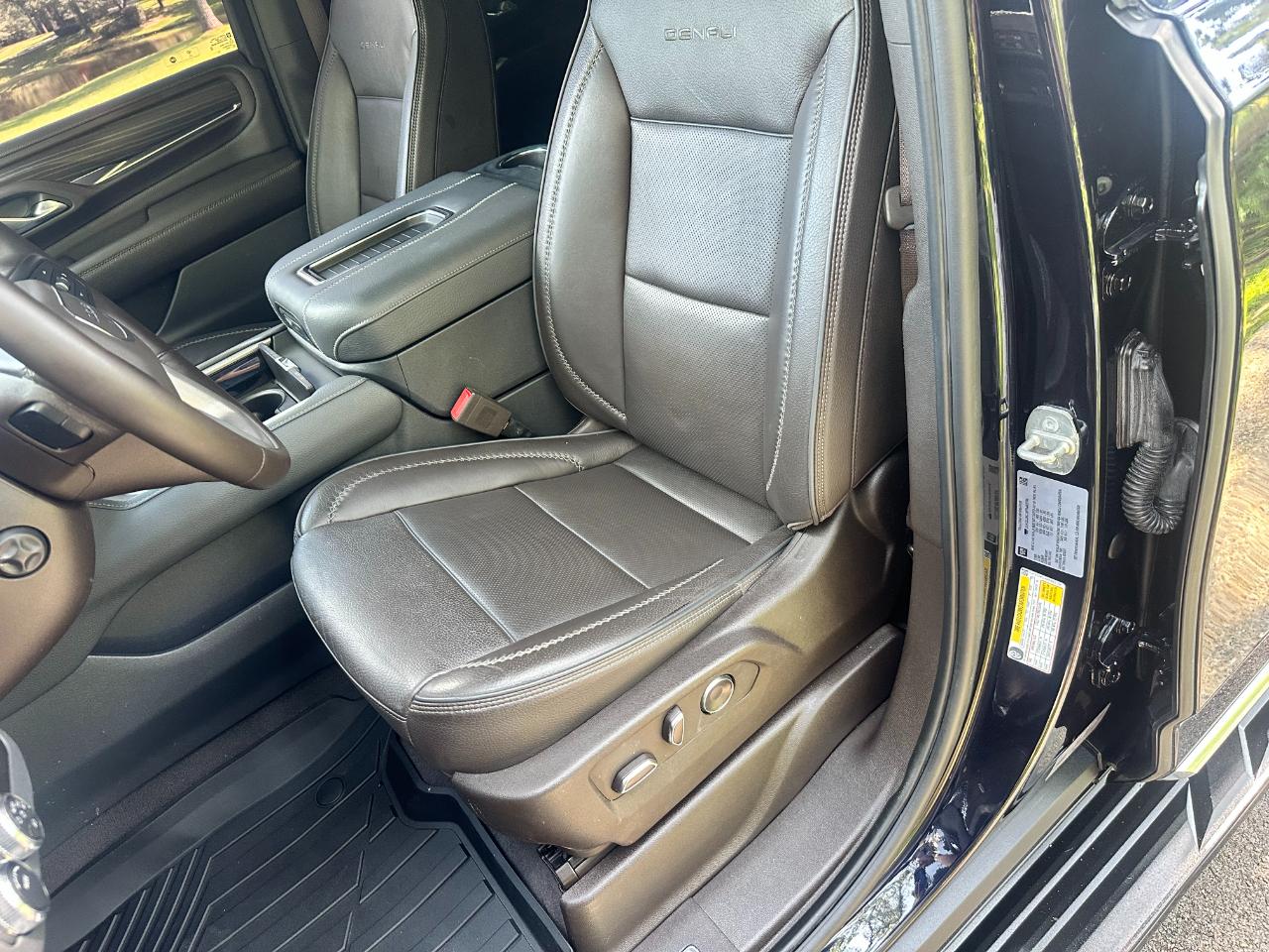 GMC Yukon 2WD 4dr Denali 2023