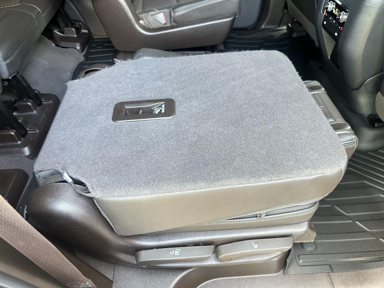 GMC Yukon 2WD 4dr Denali 2023