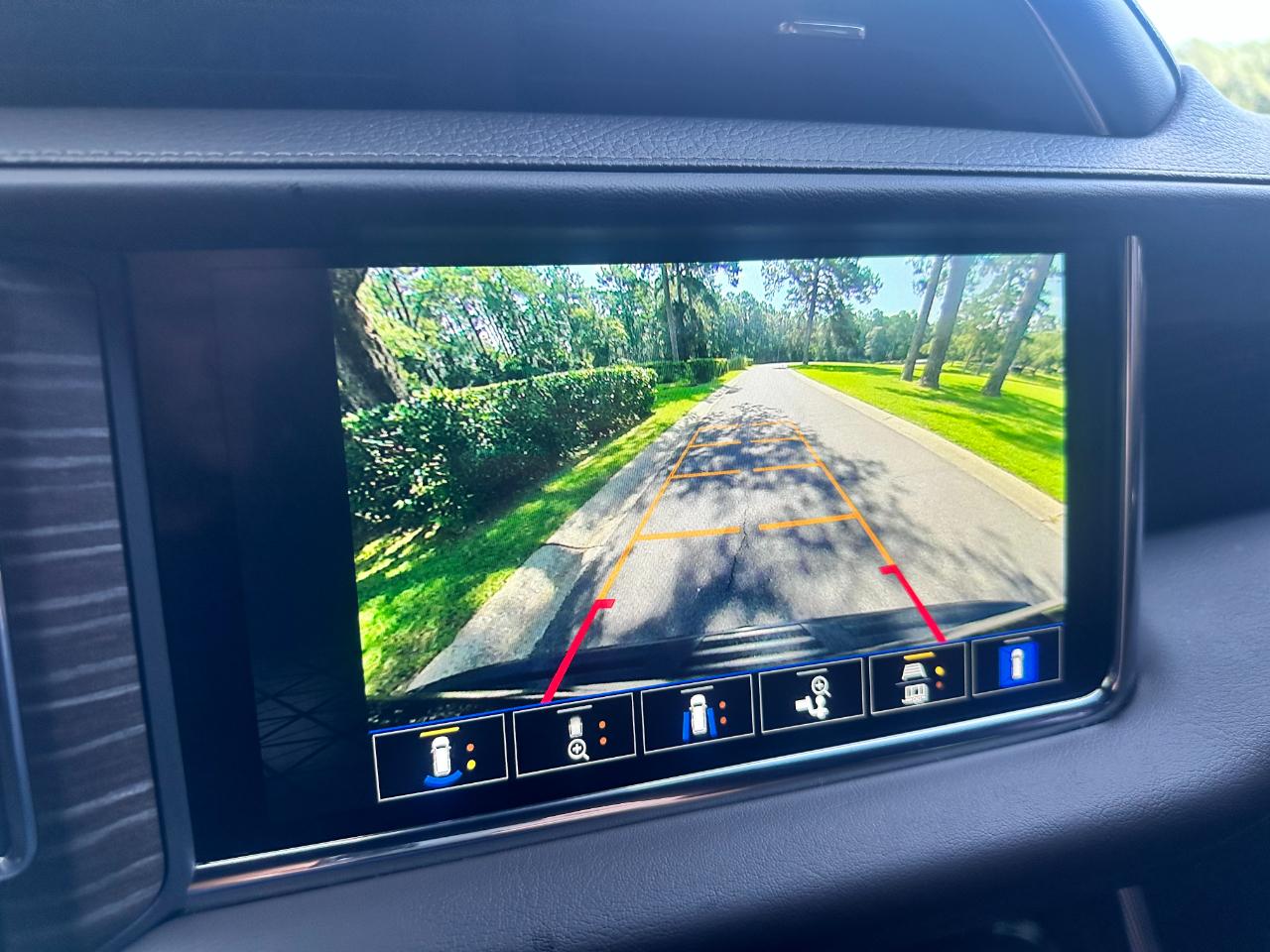 GMC Yukon 2WD 4dr Denali 2023