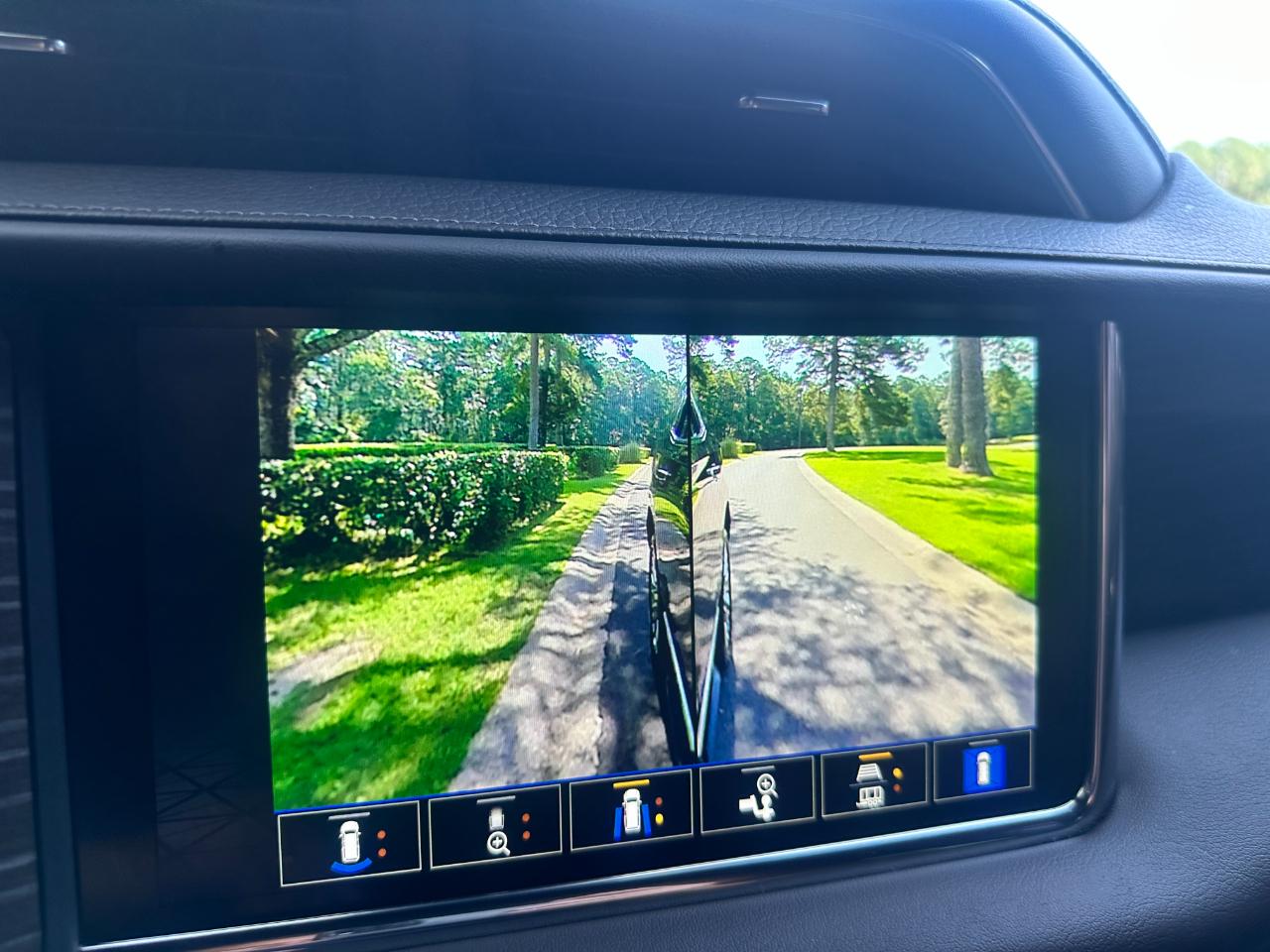 GMC Yukon 2WD 4dr Denali 2023