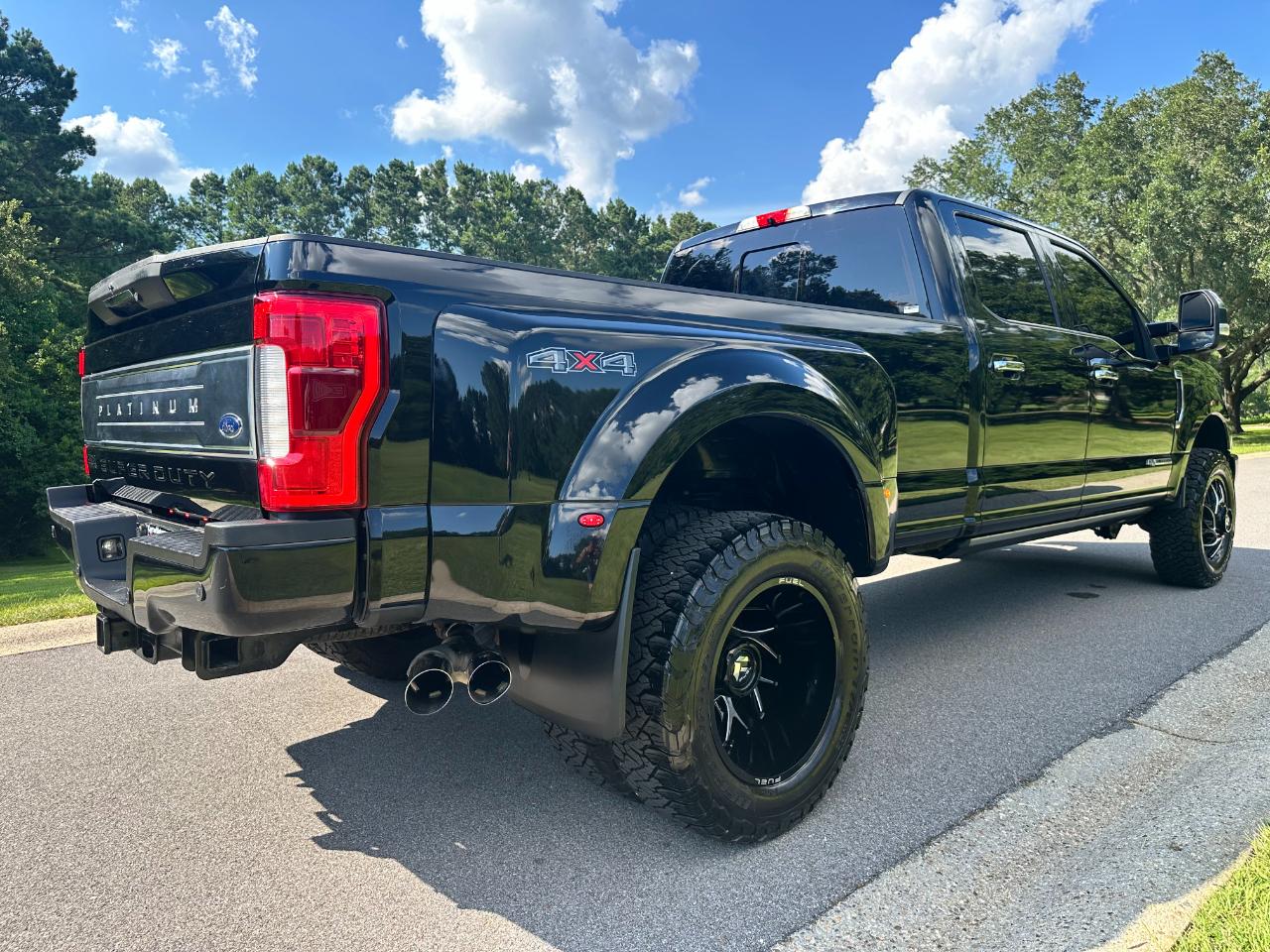 Ford Super Duty F-350 DRW Platinum 4WD Crew Cab 8' Box 2018