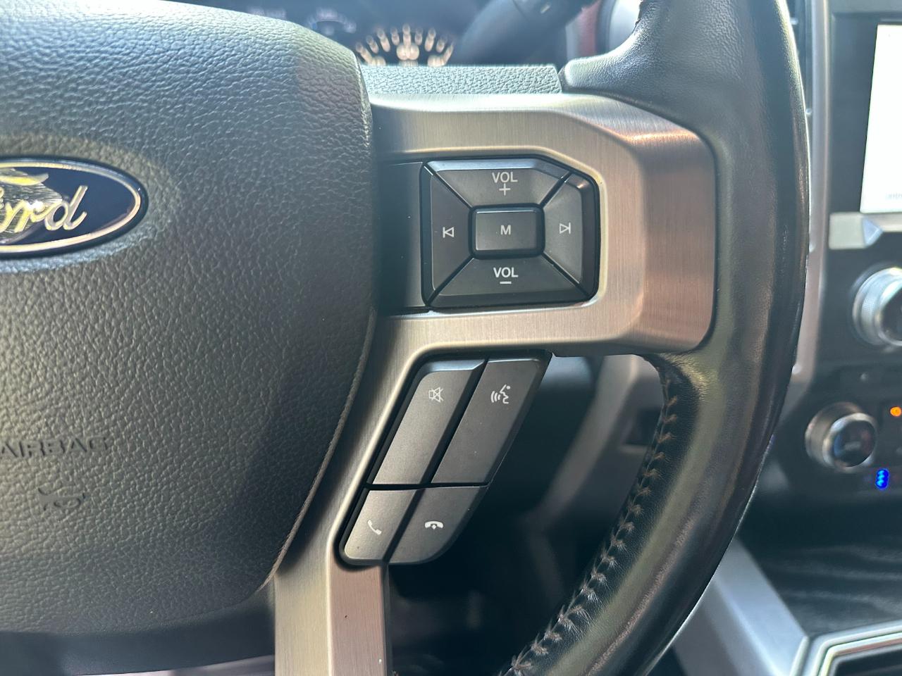 Ford Super Duty F-350 DRW Platinum 4WD Crew Cab 8' Box 2018