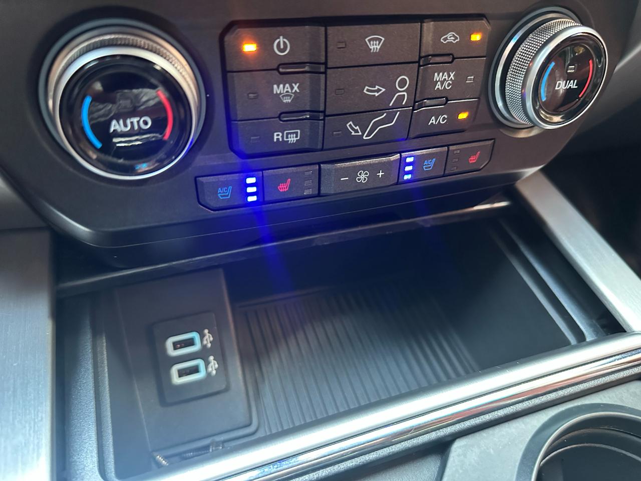 Ford Super Duty F-350 DRW Platinum 4WD Crew Cab 8' Box 2018