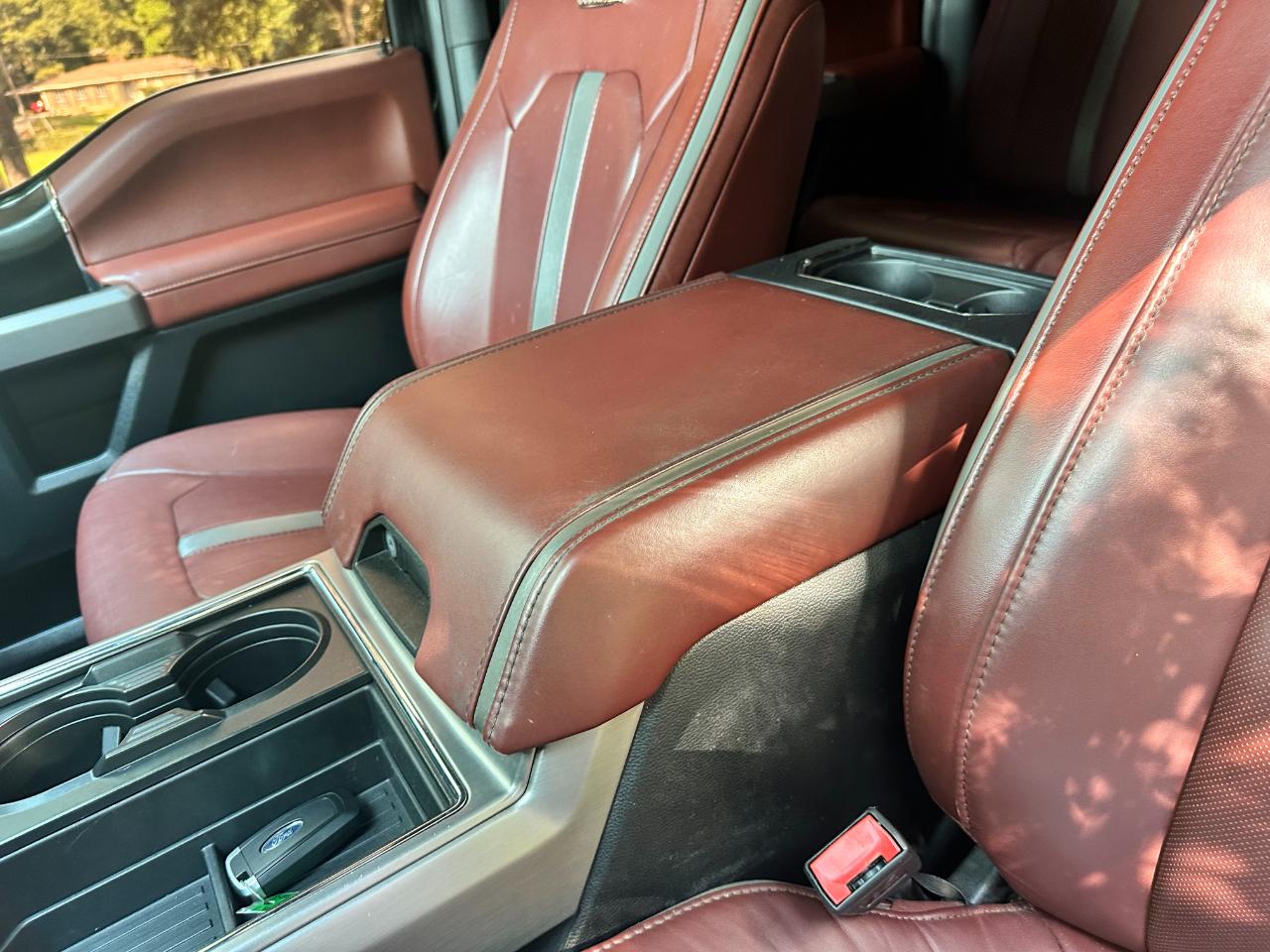 Ford Super Duty F-350 DRW Platinum 4WD Crew Cab 8' Box 2018