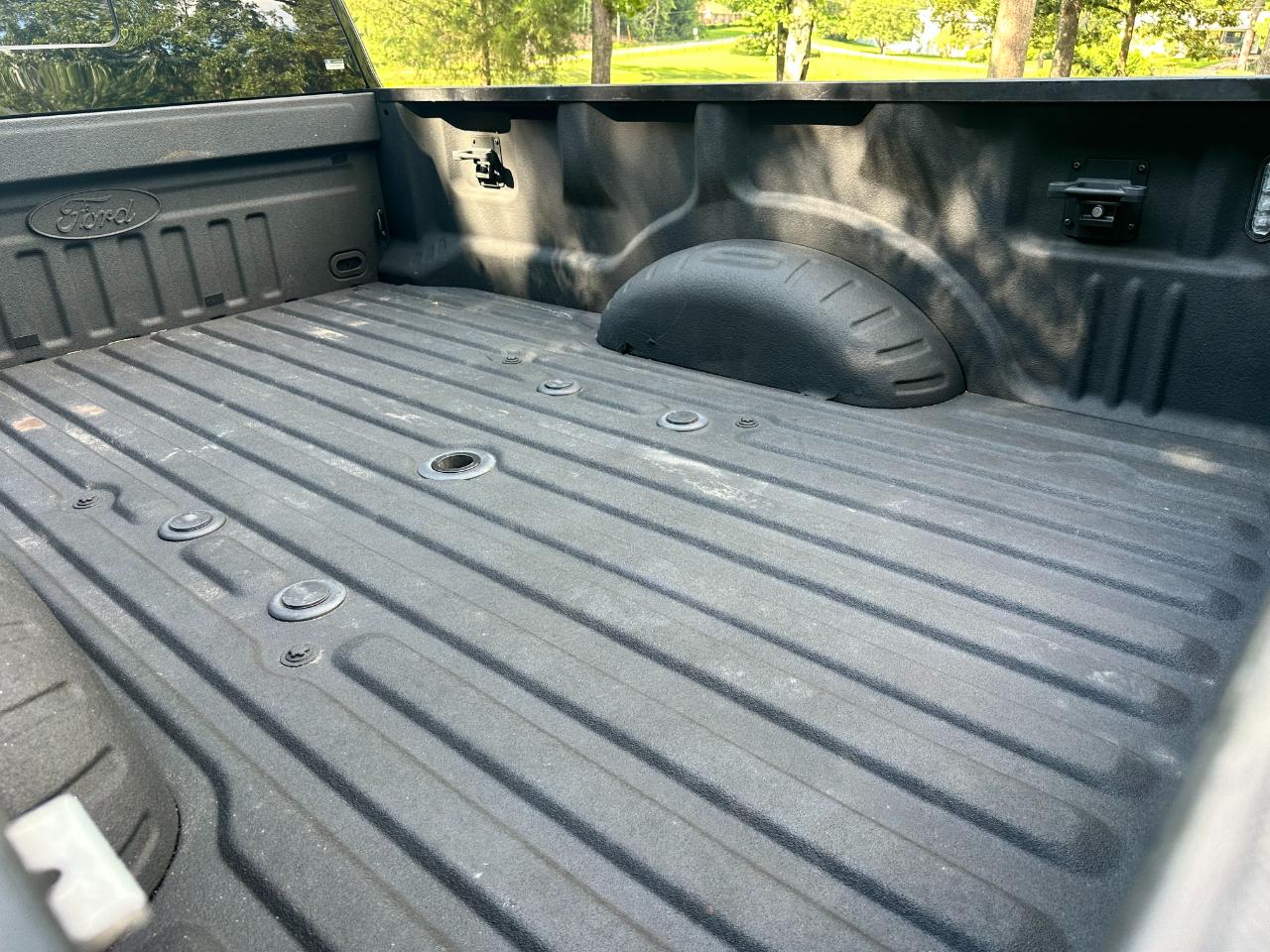 Ford Super Duty F-350 DRW Platinum 4WD Crew Cab 8' Box 2018