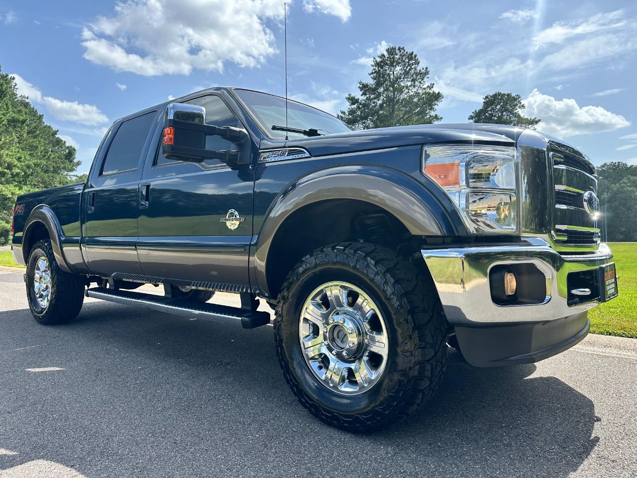 Ford Super Duty F-250 SRW 4WD Crew Cab 156" Lariat 2015