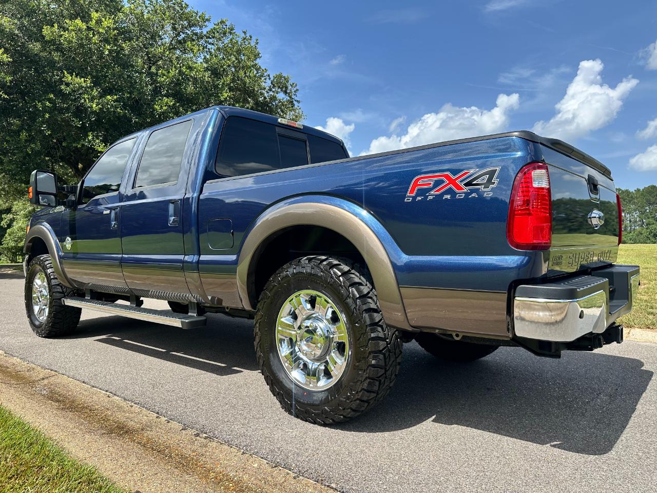 Ford Super Duty F-250 SRW 4WD Crew Cab 156" Lariat 2015