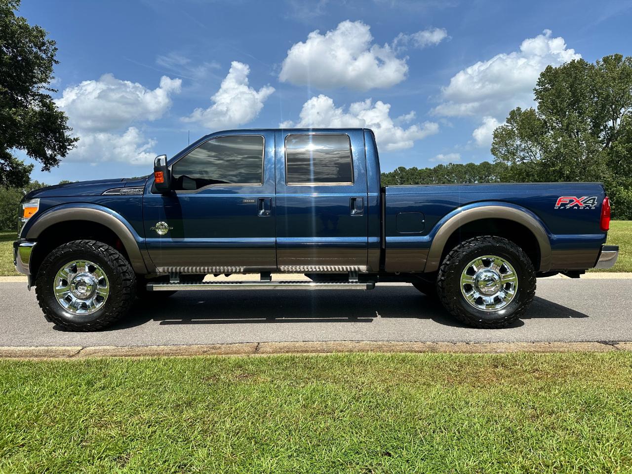 Ford Super Duty F-250 SRW 4WD Crew Cab 156" Lariat 2015