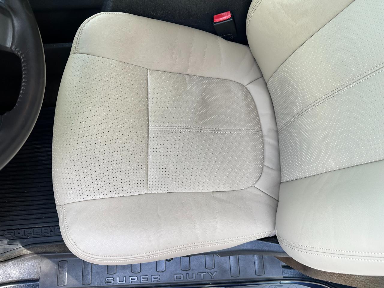 Ford Super Duty F-250 SRW 4WD Crew Cab 156" Lariat 2015