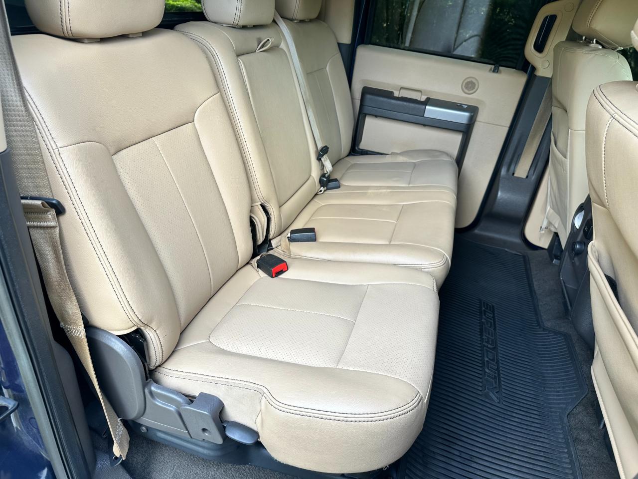 Ford Super Duty F-250 SRW 4WD Crew Cab 156" Lariat 2015