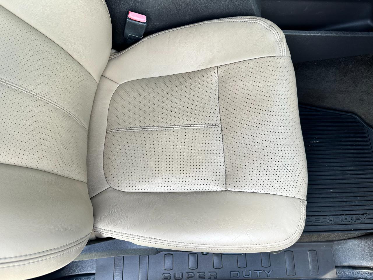 Ford Super Duty F-250 SRW 4WD Crew Cab 156" Lariat 2015