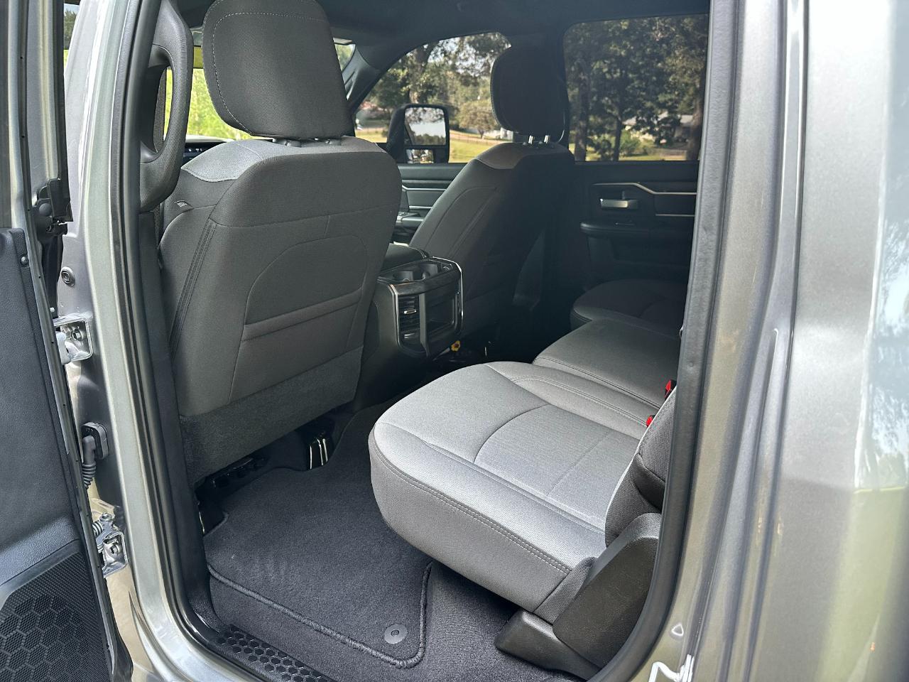 RAM 3500 Big Horn 4x4 Crew Cab 8' Box 2024