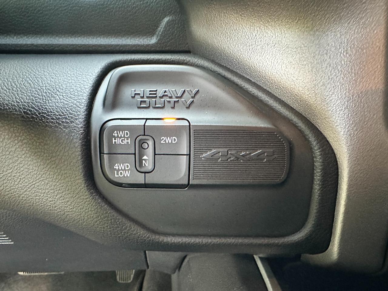 RAM 3500 Big Horn 4x4 Crew Cab 8' Box 2024
