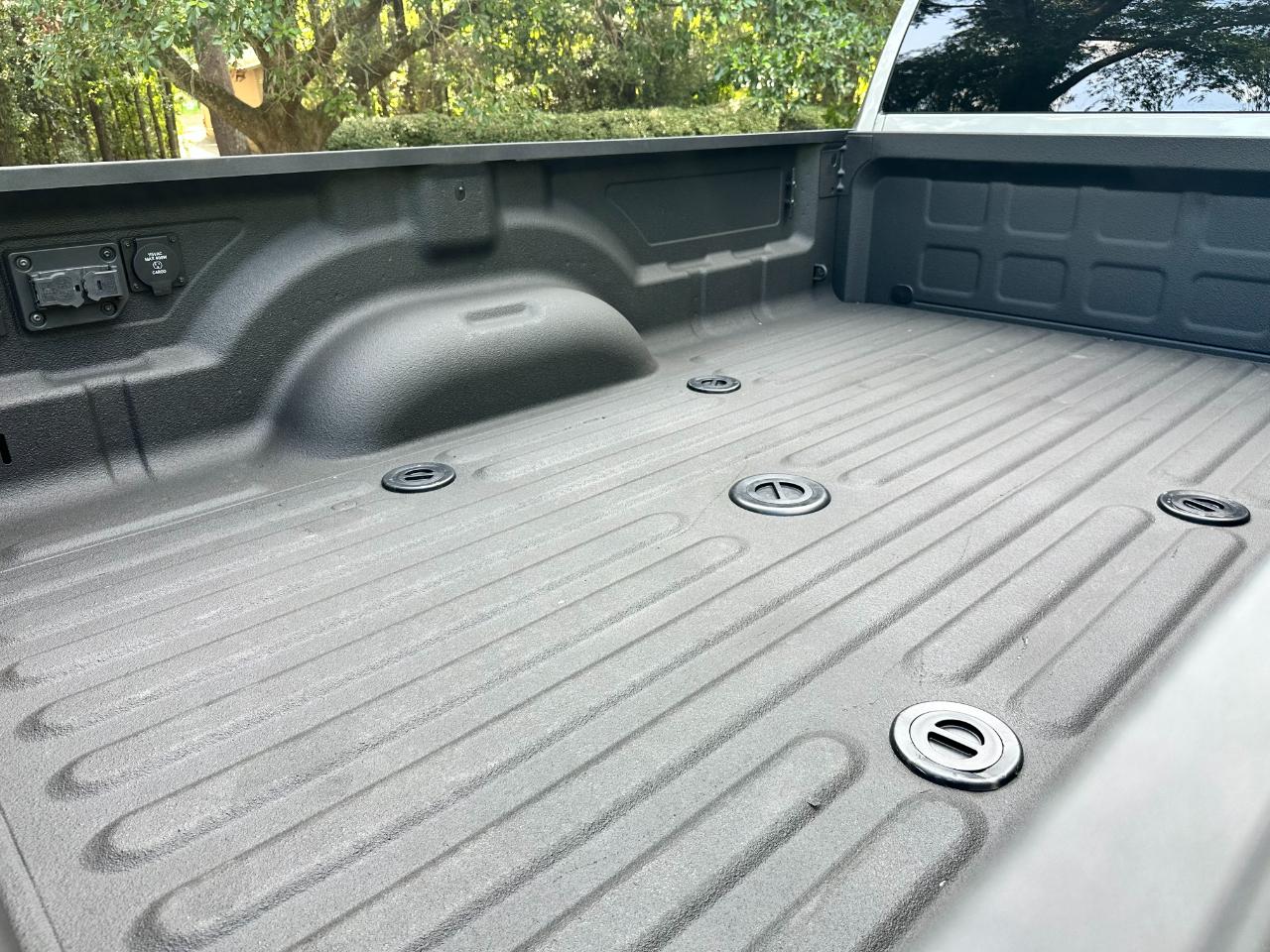 RAM 3500 Big Horn 4x4 Crew Cab 8' Box 2024