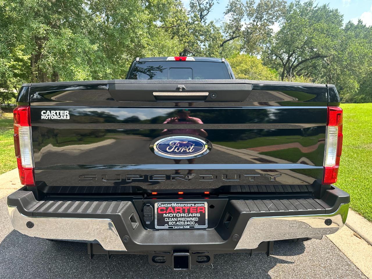 Ford Super Duty F-350 DRW Lariat 4WD Crew Cab 8' Box 2018