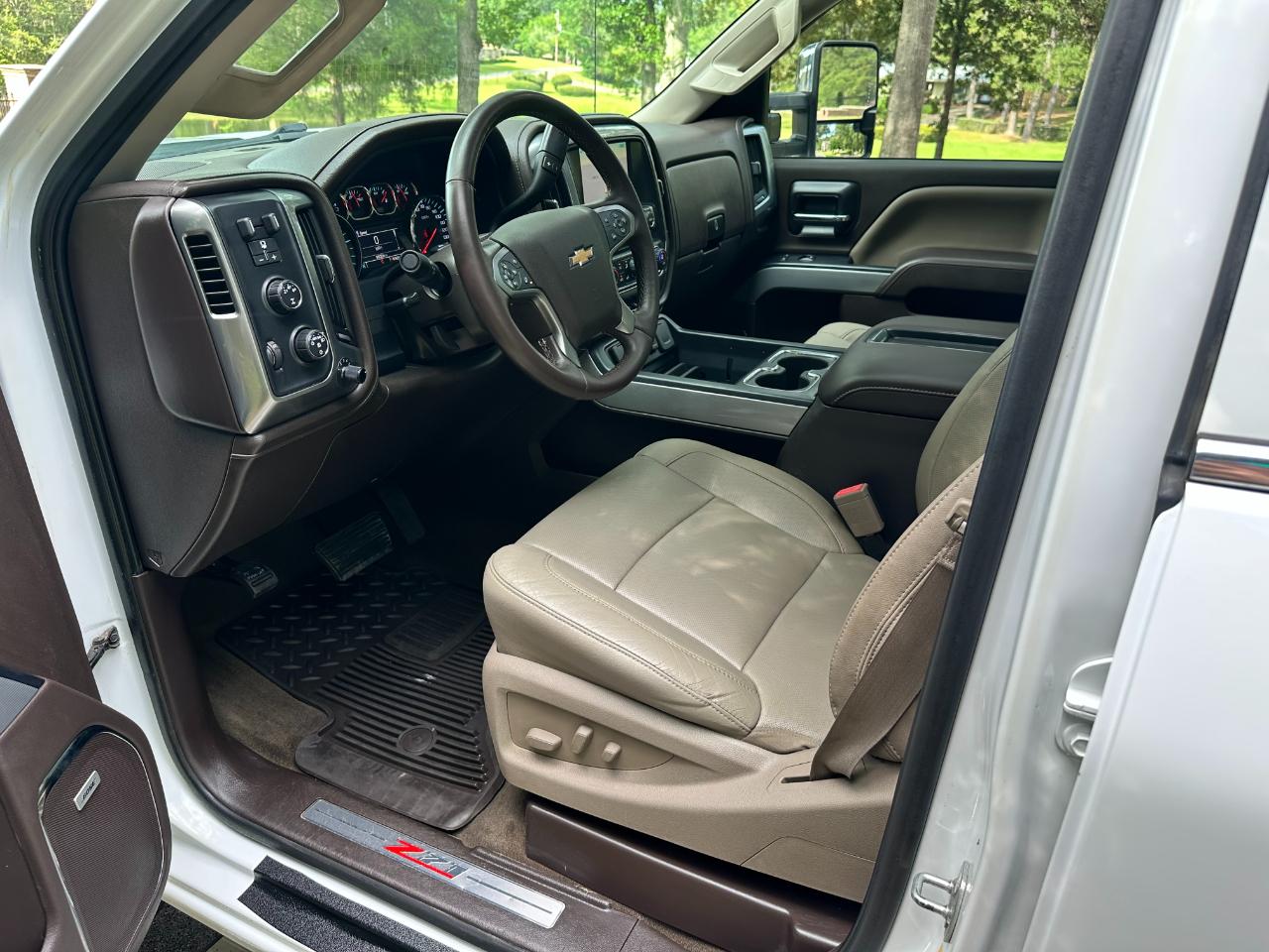 Chevrolet Silverado 2500HD LTZ Crew Cab 4WD 2015