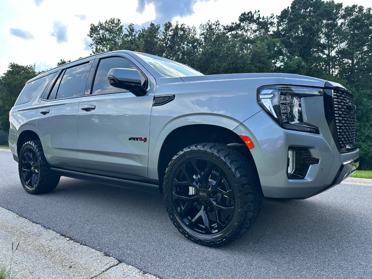 GMC Yukon 4WD 4dr AT4 2024