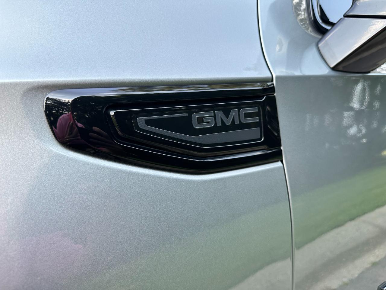 GMC Yukon 4WD 4dr AT4 2024