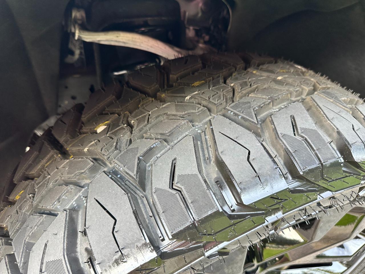 GMC Yukon 4WD 4dr AT4 2024