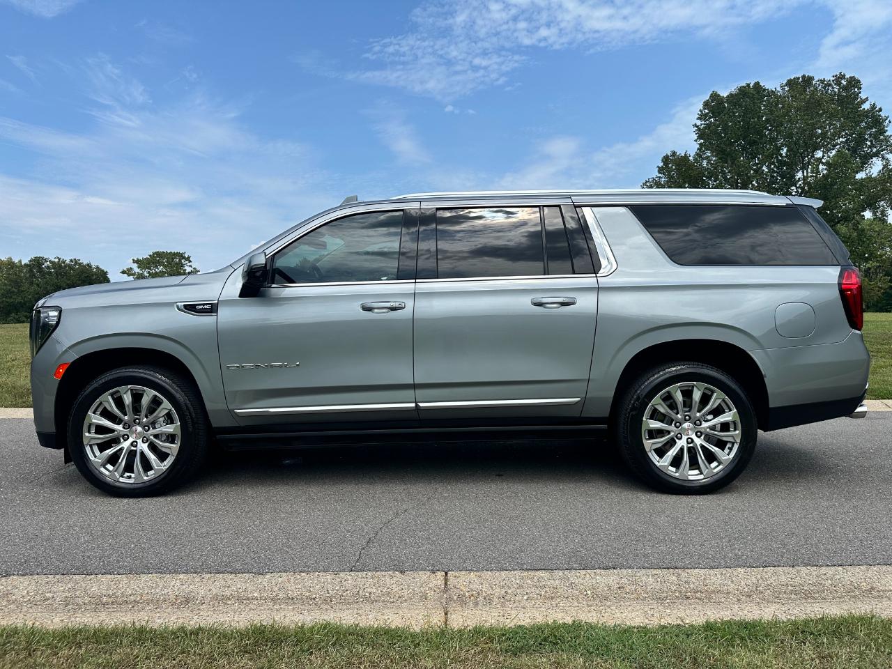 GMC Yukon XL 2WD 4dr Denali 2024