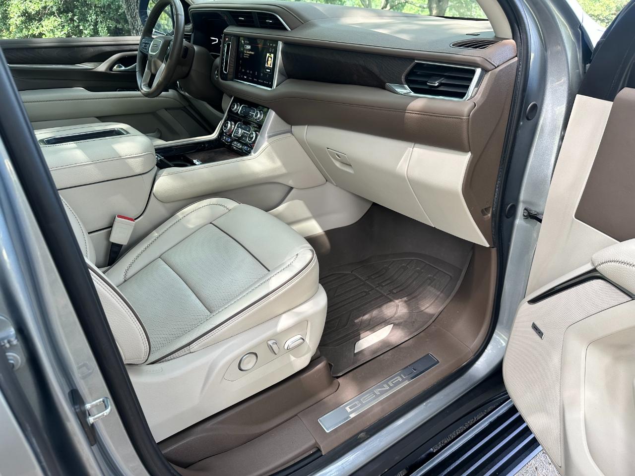 GMC Yukon XL 2WD 4dr Denali 2024