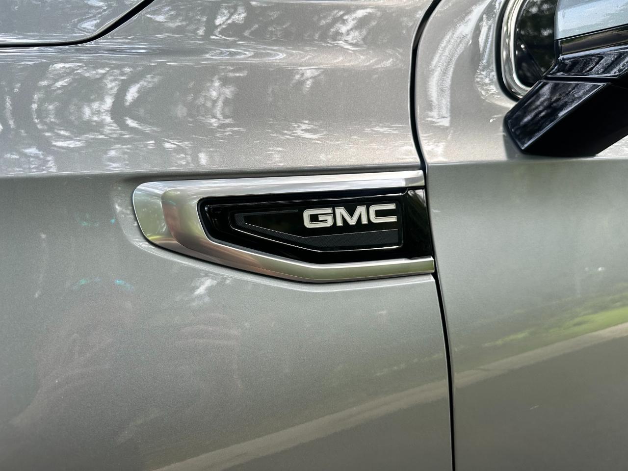 GMC Yukon XL 2WD 4dr Denali 2024