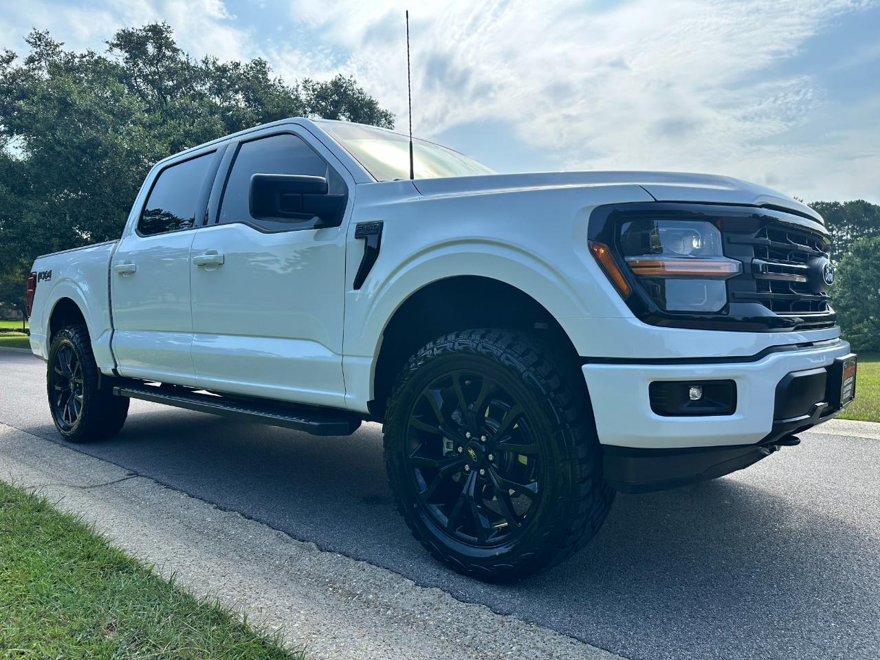 Ford F-150 XLT 4WD SuperCrew 5.5' Box 2025