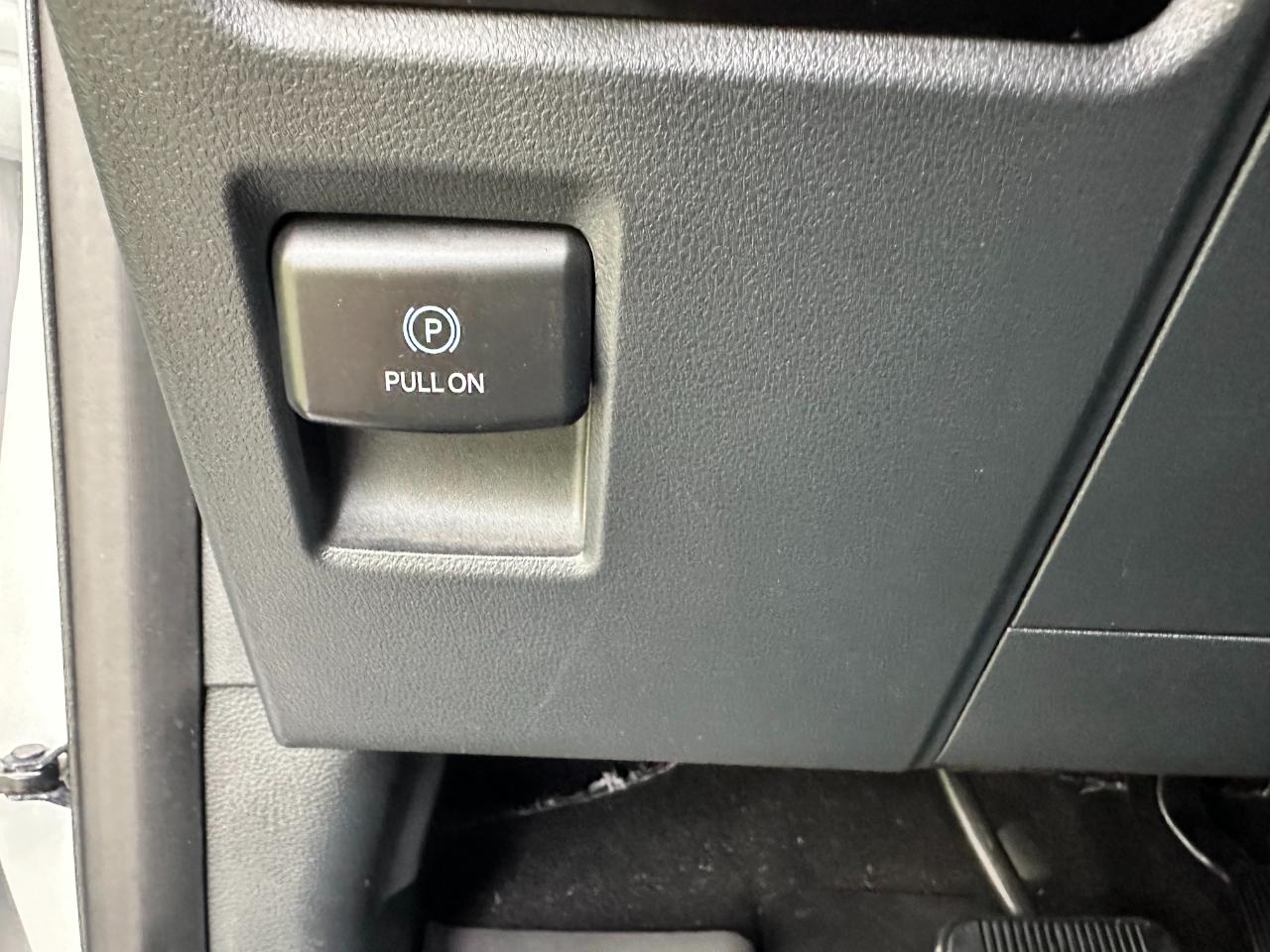 Ford F-150 XLT 4WD SuperCrew 5.5' Box 2025
