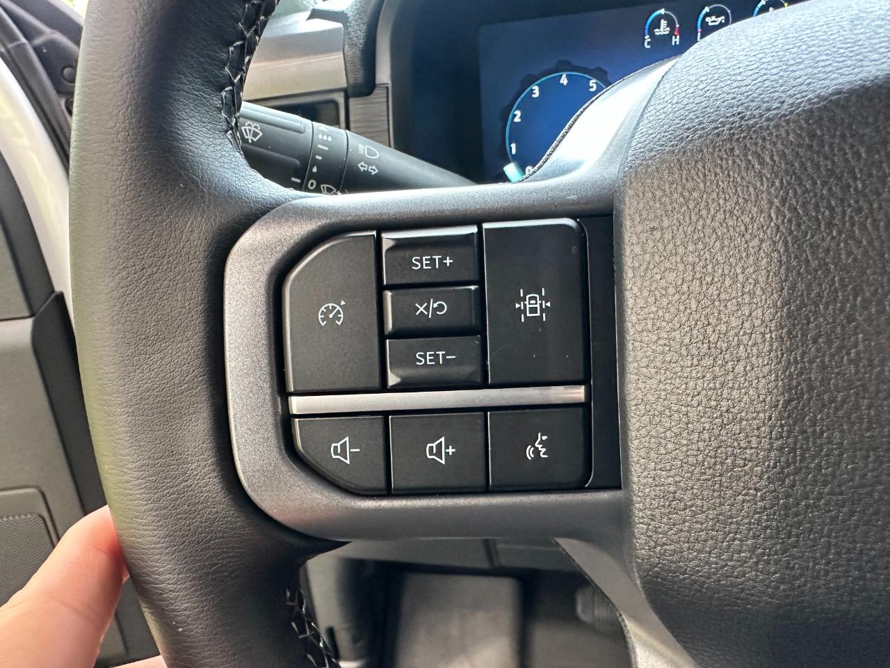 Ford F-150 XLT 4WD SuperCrew 5.5' Box 2025