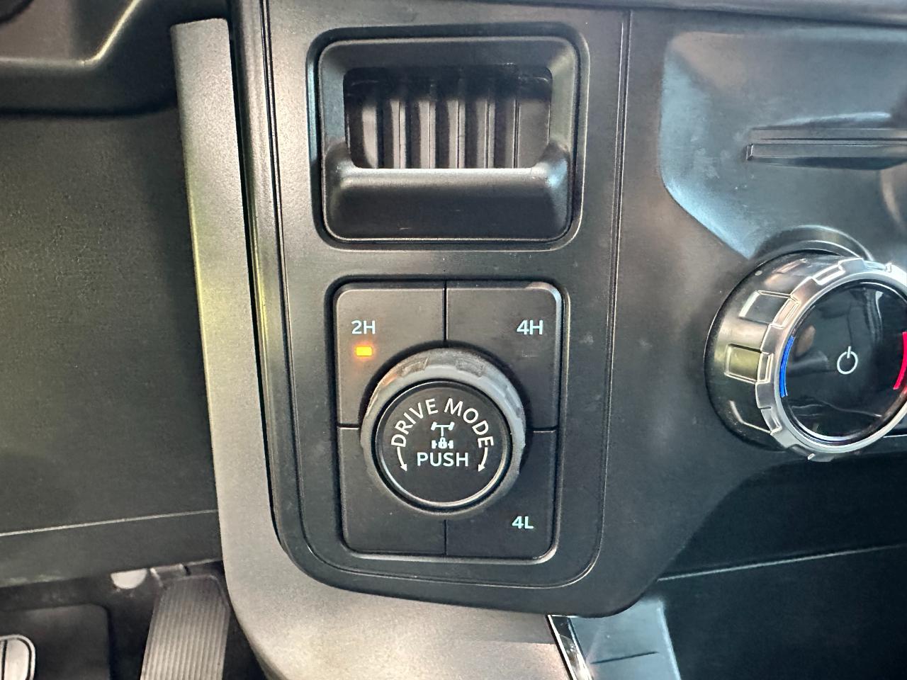 Ford F-150 XLT 4WD SuperCrew 5.5' Box 2025
