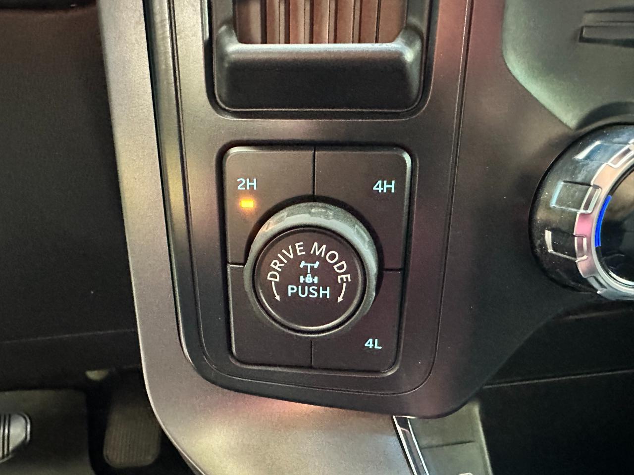 Ford F-150 XLT 4WD SuperCrew 5.5' Box 2025