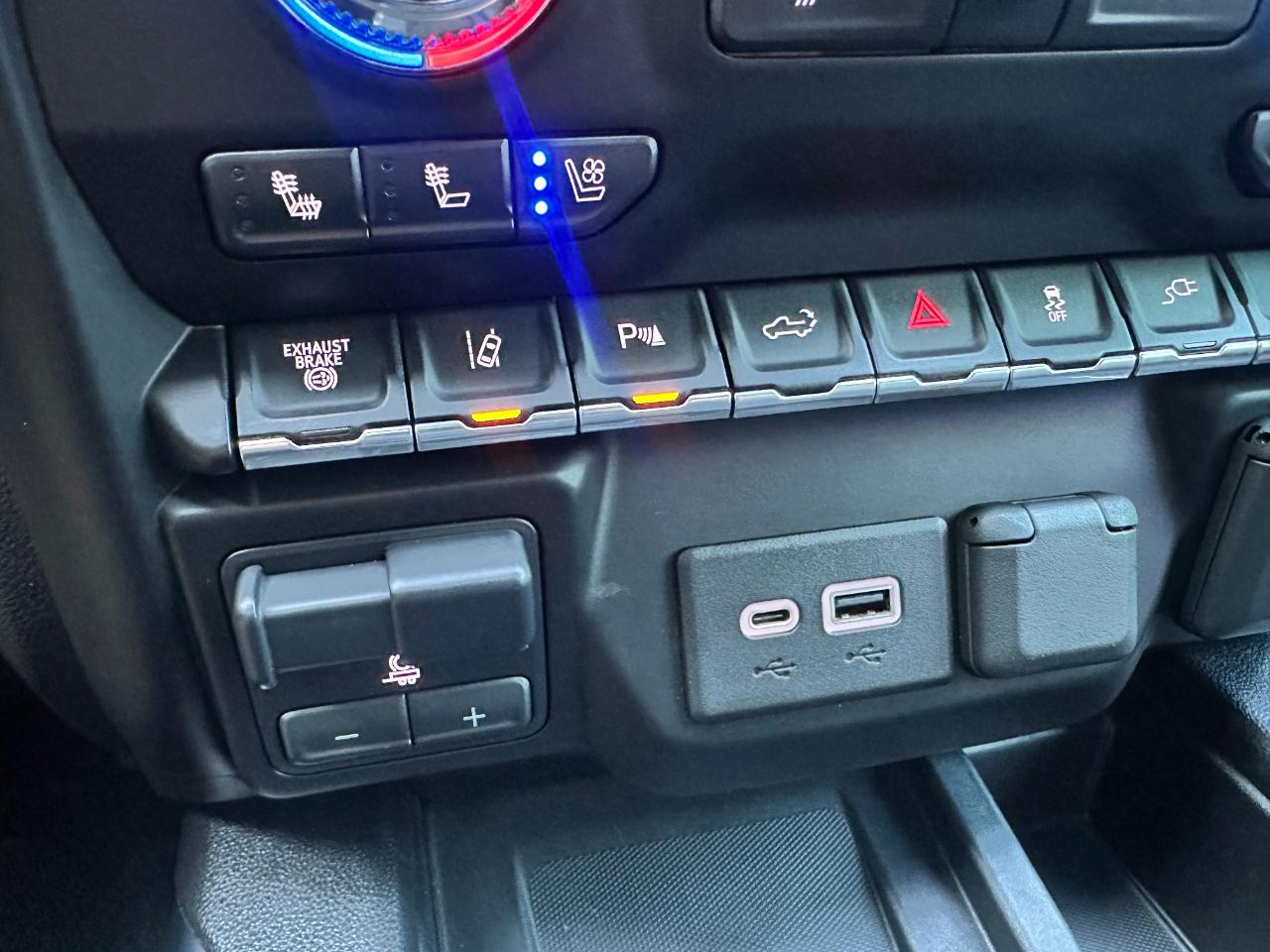 GMC Sierra 3500HD 4WD Crew Cab 172" Denali 2020
