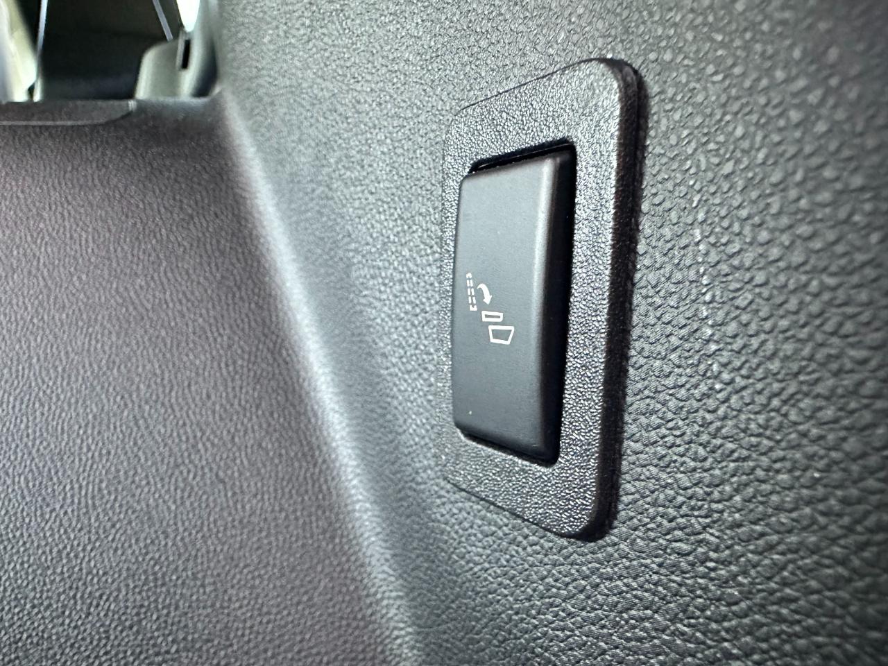 Chevrolet Tahoe 2WD 4dr Premier 2023