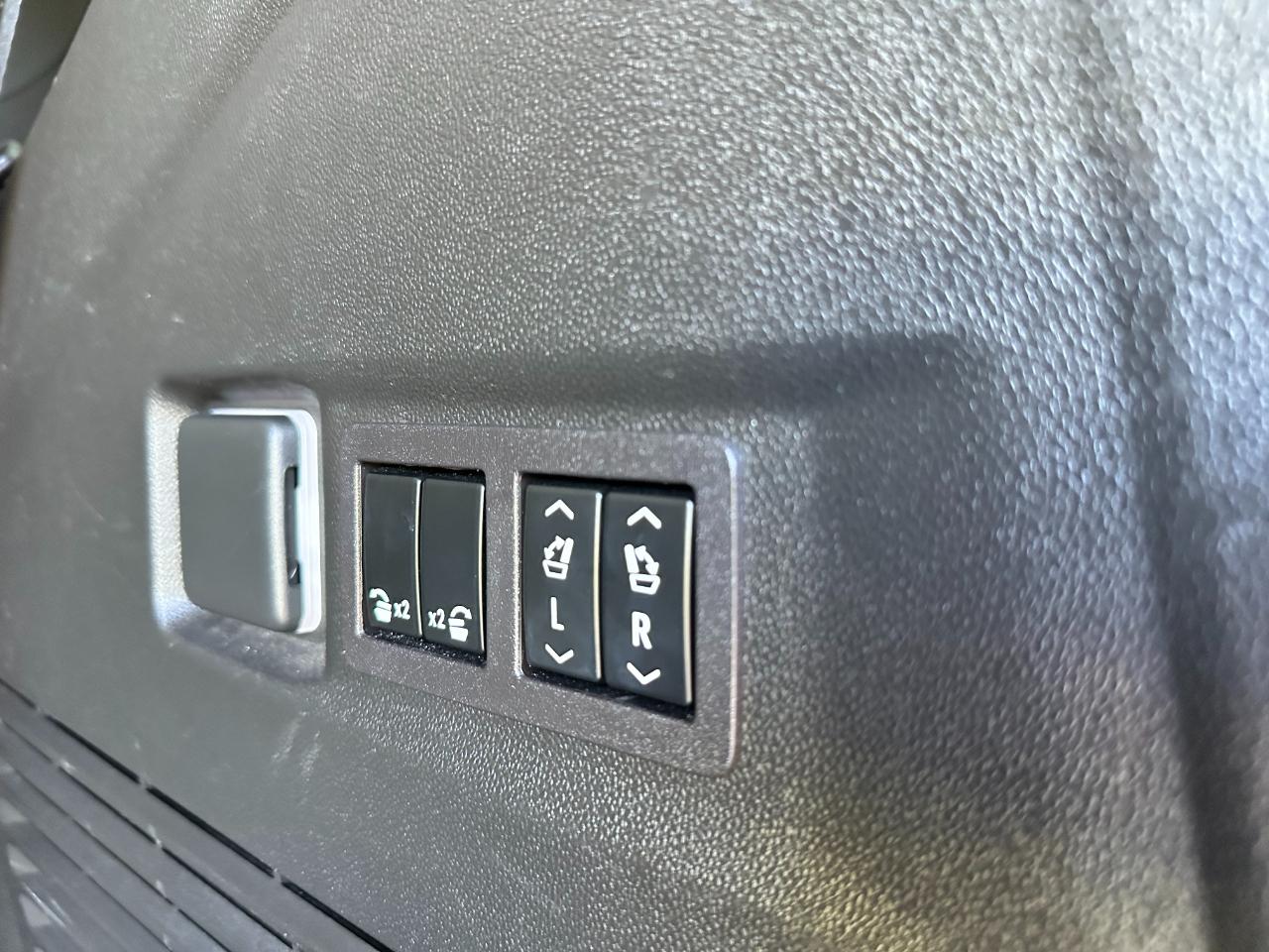 Chevrolet Tahoe 2WD 4dr Premier 2023