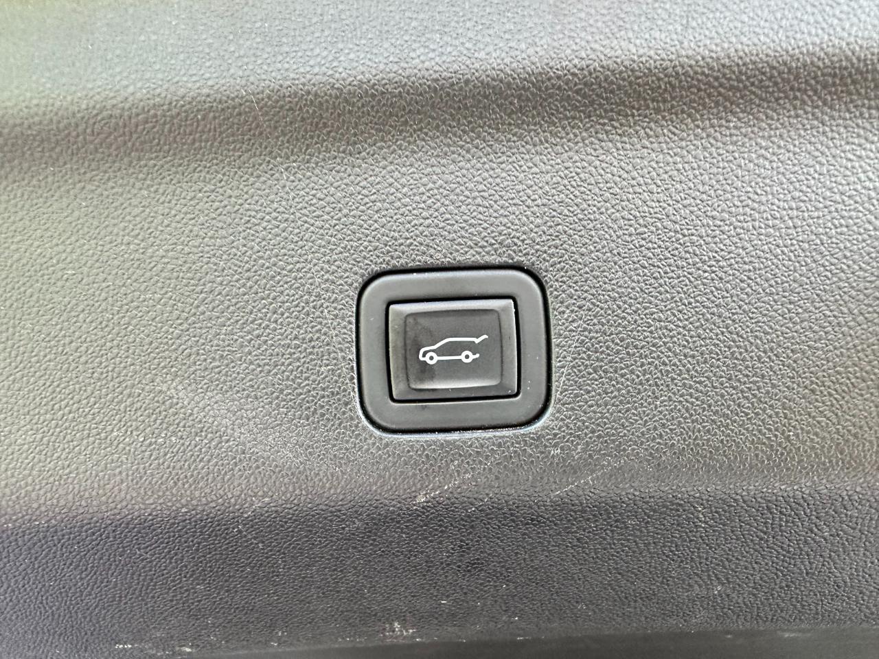 Chevrolet Tahoe 2WD 4dr Premier 2023